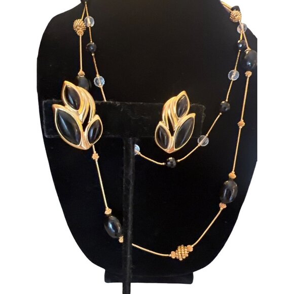Trifari Set VTG 2 Necklaces PLUS Black Enamel Gold Clip Earrings Work Perfect - Picture 4 of 13
